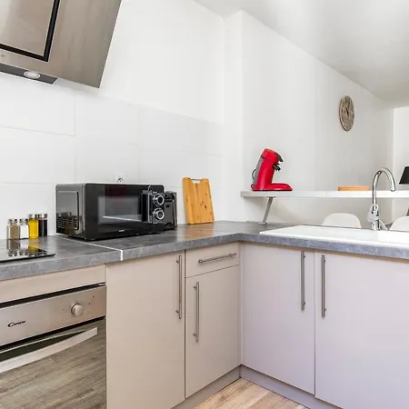 Whitehorse 2 Cahorscitystay Cahors